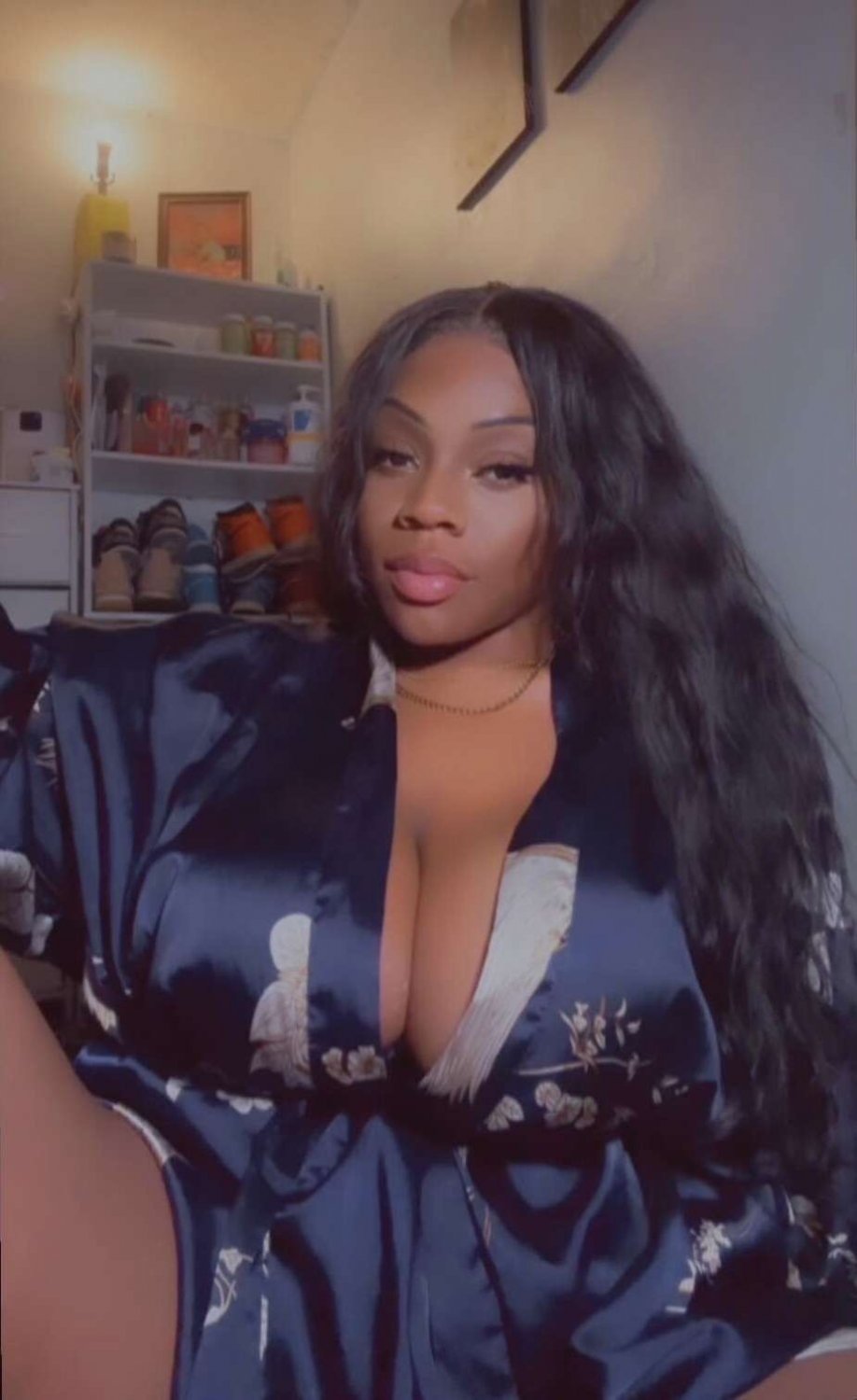 Sexy ass BBW thot Tay 🤩 Lightskin thick beautiful slut with gorgeous boobs & Ass! Loves to twerk 😍 #1BWFevT5