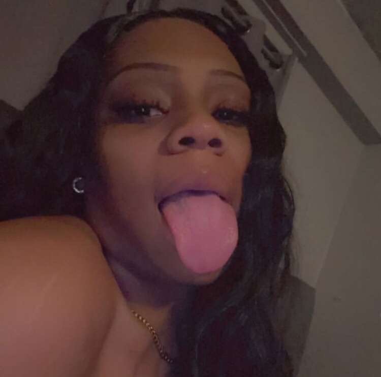 Sexy ass BBW thot Tay 🤩 Lightskin thick beautiful slut with gorgeous boobs & Ass! Loves to twerk 😍 #RhNTH8sA